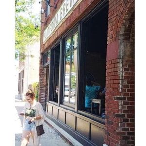 Meet your Posher, Libby